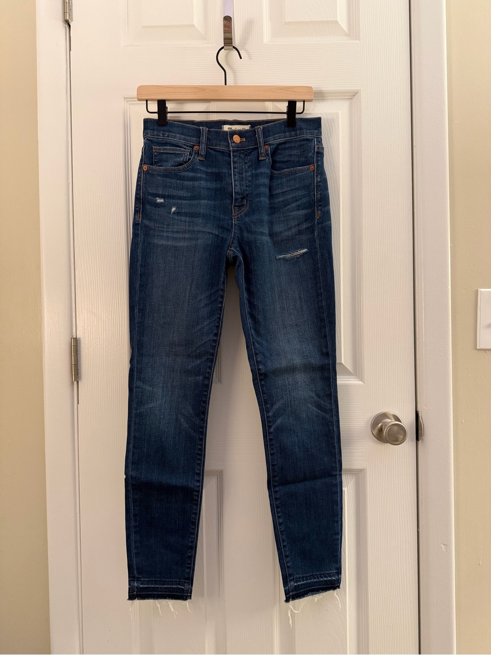 Madewell Dark Wash 9 Inch High Riser Skinny Skinny Distressed Jeans 27
